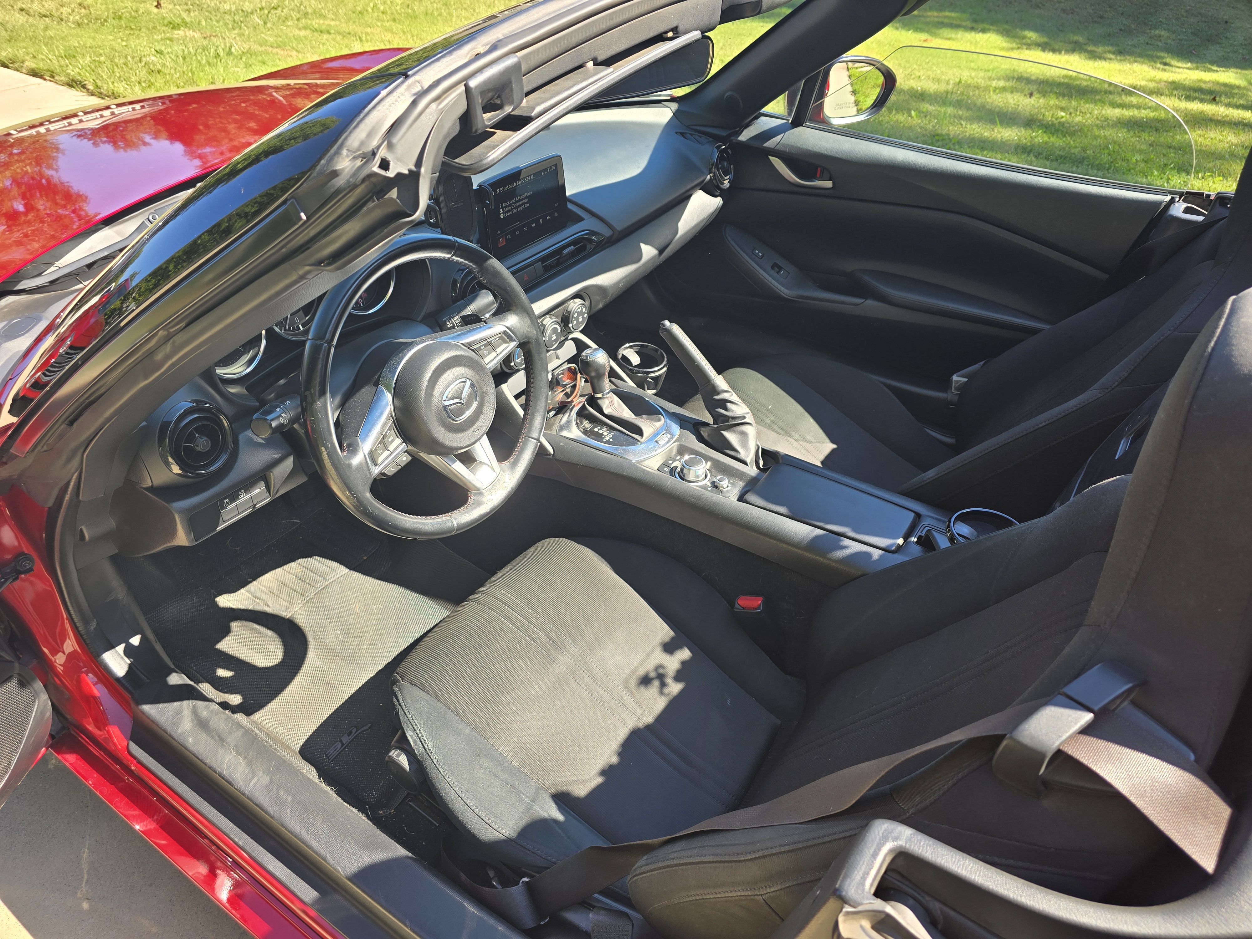 Used 2019 MAZDA MX-5 Miata Sport w/ I-ACTIVSENSE Sport Package RWD image 15