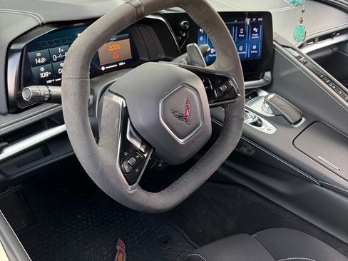 Used 2024 Chevrolet Corvette Stingray Coupe w/ Z51 Performance Package RWD image 4
