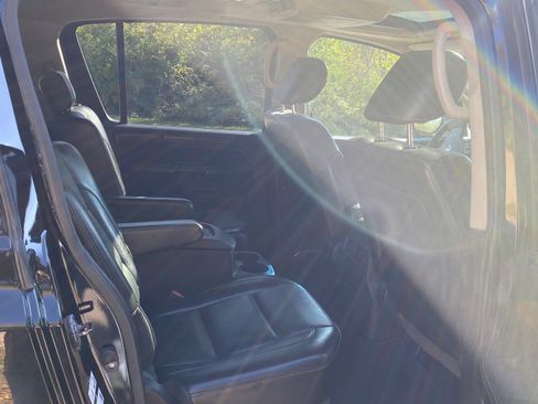 Used 2011 Nissan Armada Platinum w/ 2nd Row Captain Seat Pkg image 16