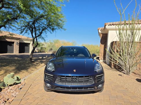 Used 2018 Porsche Macan Sport Edition AWD/4WD image 10