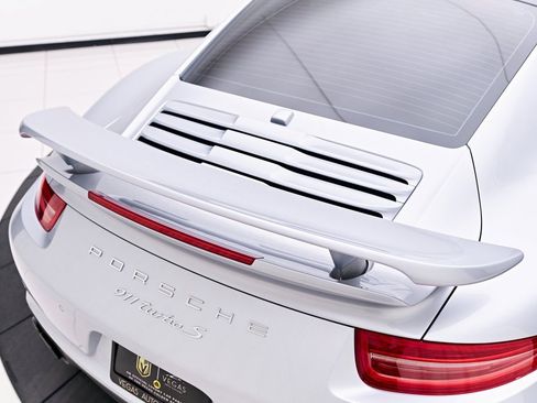 Used 2014 Porsche 911 Turbo S image 8