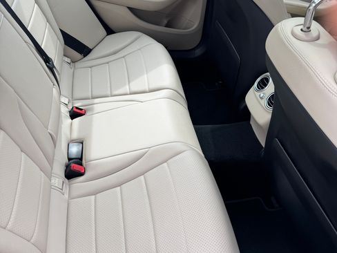 Used 2016 Mercedes-Benz C 300 4MATIC Sedan image 11