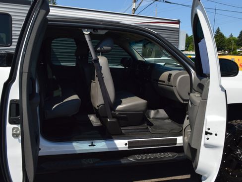 Used 2013 Chevrolet Silverado 2500 W/T image 11