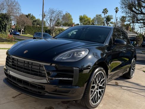 Used 2020 Porsche Macan S image 2
