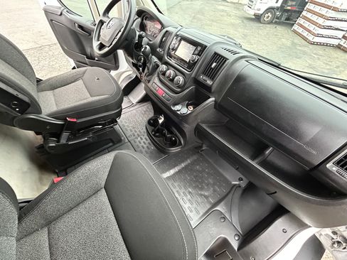 Used 2018 RAM ProMaster 2500 image 17