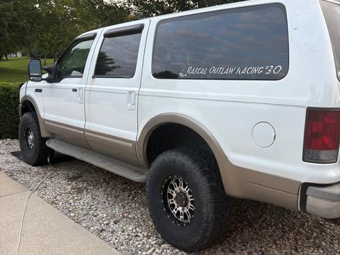 Used 2002 Ford Excursion Limited image 3