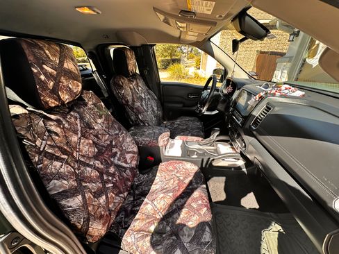 Used 2022 Nissan Frontier SV image 6