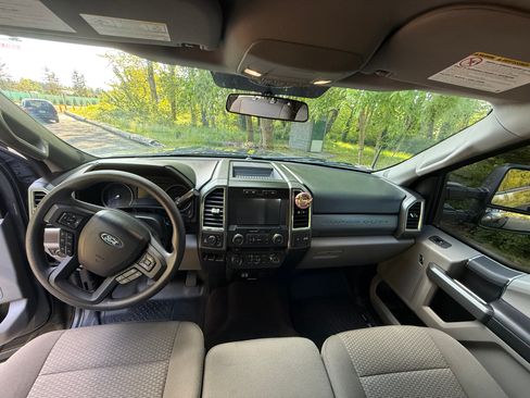 Used 2017 Ford F250 XLT w/ XLT Value Package AWD/4WD image 14