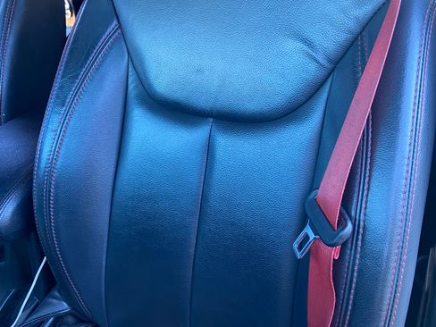 Used 2018 Jeep Wrangler Unlimited Rubicon w/ Max Tow Package image 6