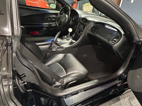 Used 2003 Chevrolet Corvette Z06 w/ Memory Package, 3 Drivers RWD image 15