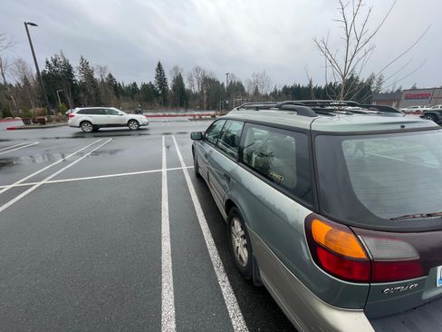 Used 2004 Subaru Outback Wagon image 14