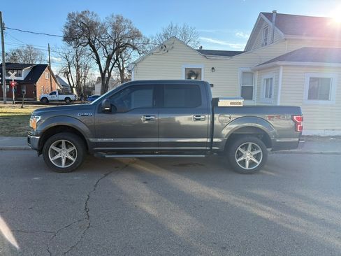 Used 2019 Ford F150 XLT w/ Equipment Group 302A Luxury image 2