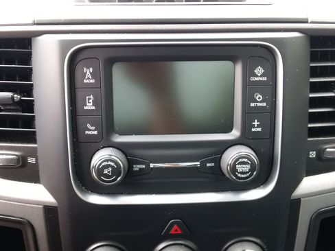 Used 2015 RAM 3500 Tradesman w/ Power & Remote Entry Group image 17