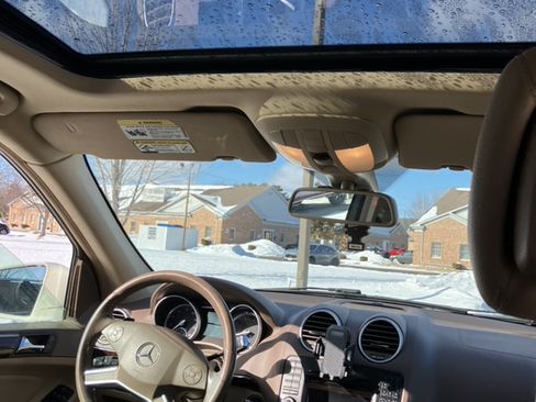 Used 2011 Mercedes-Benz GL 450 4MATIC image 9