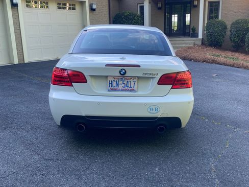 Used 2012 BMW 335i Convertible image 5