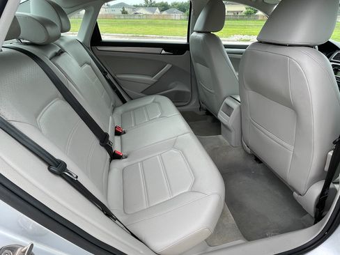 Used 2015 Volkswagen Passat 1.8T Wolfsburg Edition image 11