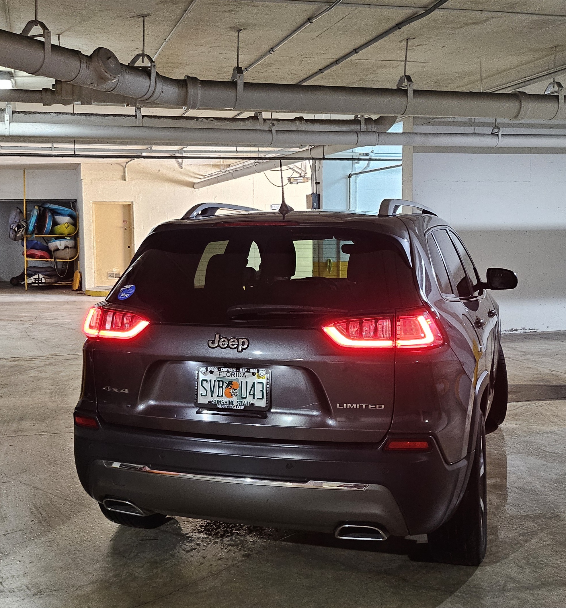 Used 2019 Jeep Cherokee Limited AWD/4WD image 4