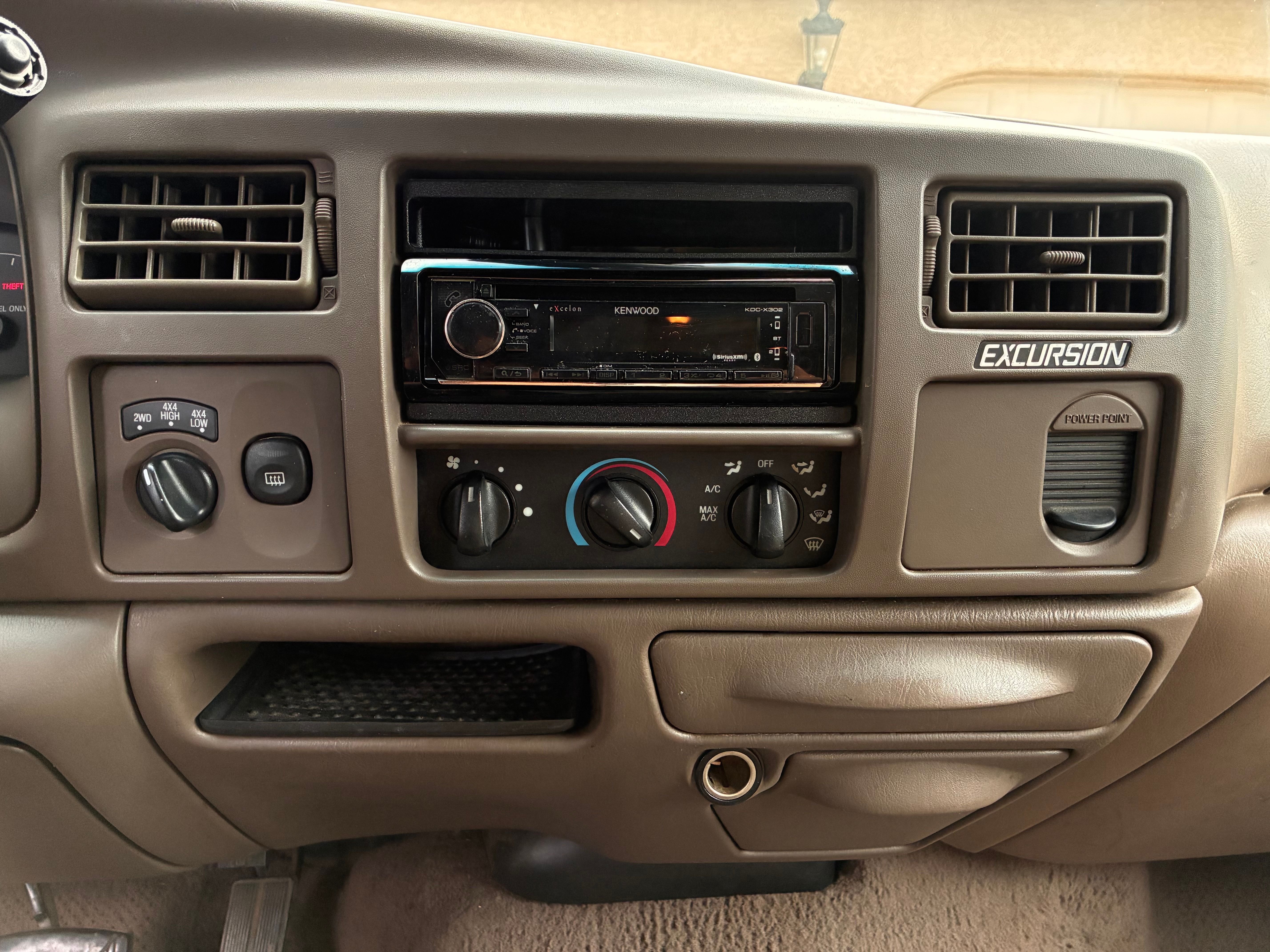 Used 2000 Ford Excursion Limited AWD/4WD image 5