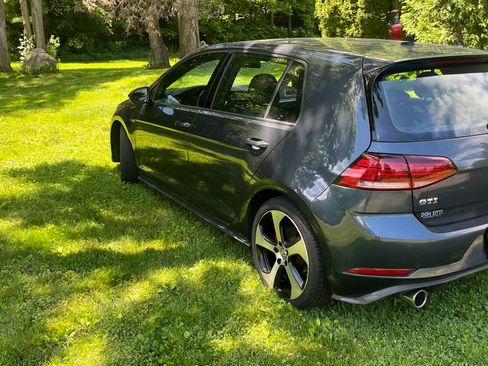 Used 2018 Volkswagen GTI S FWD image 4
