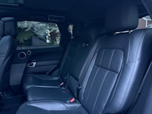 Used 2018 Land Rover Range Rover Sport HSE Dynamic image 18