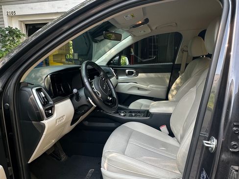 Used 2023 Kia Sorento EX FWD image 13