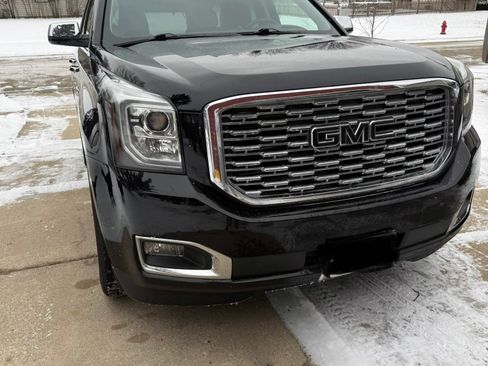 Used 2020 GMC Yukon Denali w/ Denali Ultimate Package image 2