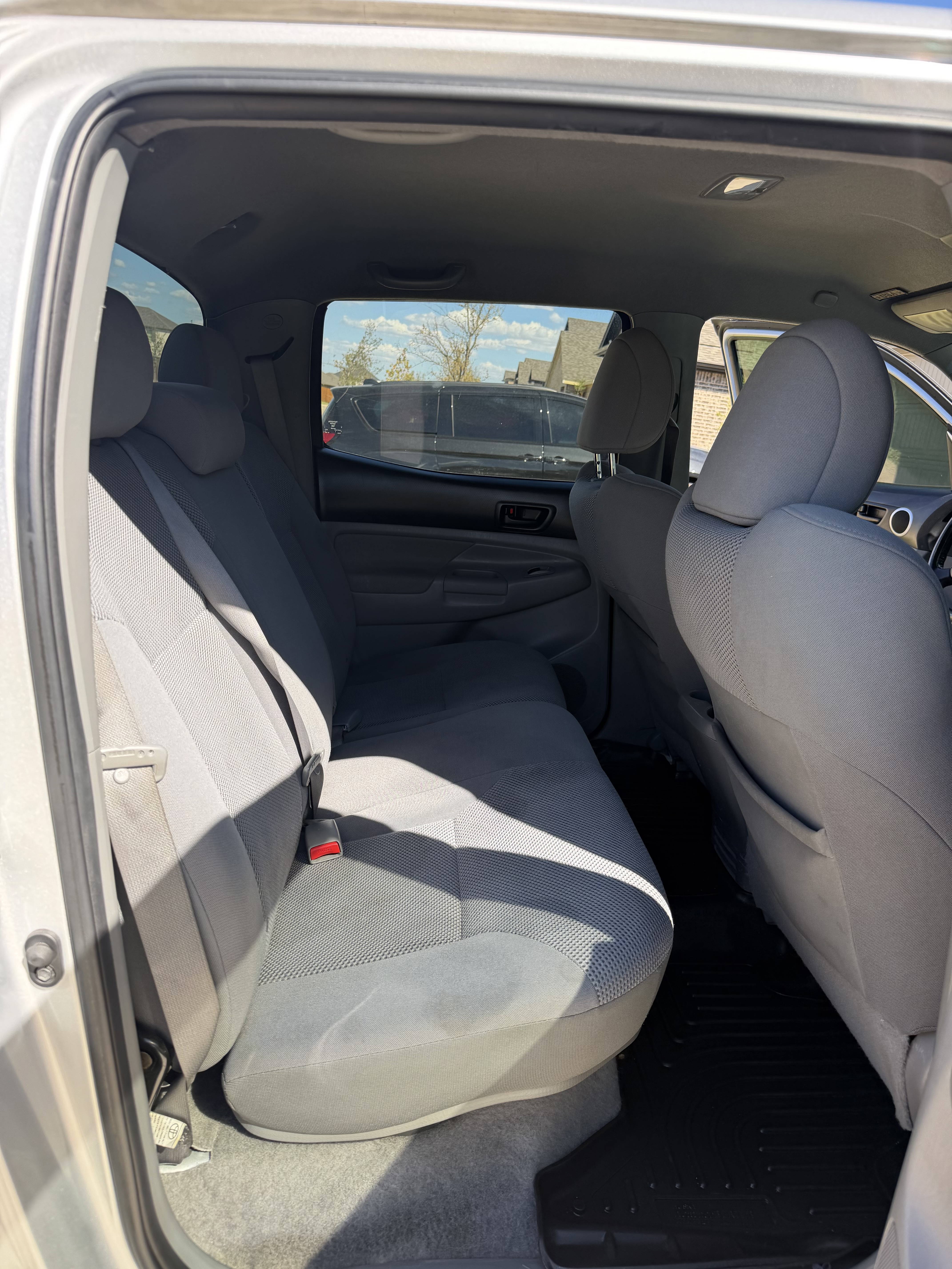 Used 2010 Toyota Tacoma PreRunner w/ TRD Sport Pkg RWD image 12