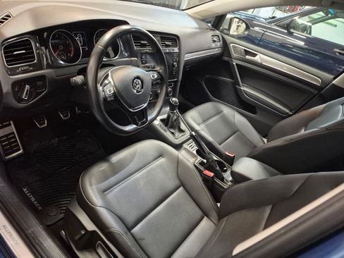 Used 2019 Volkswagen Golf Alltrack SE image 10