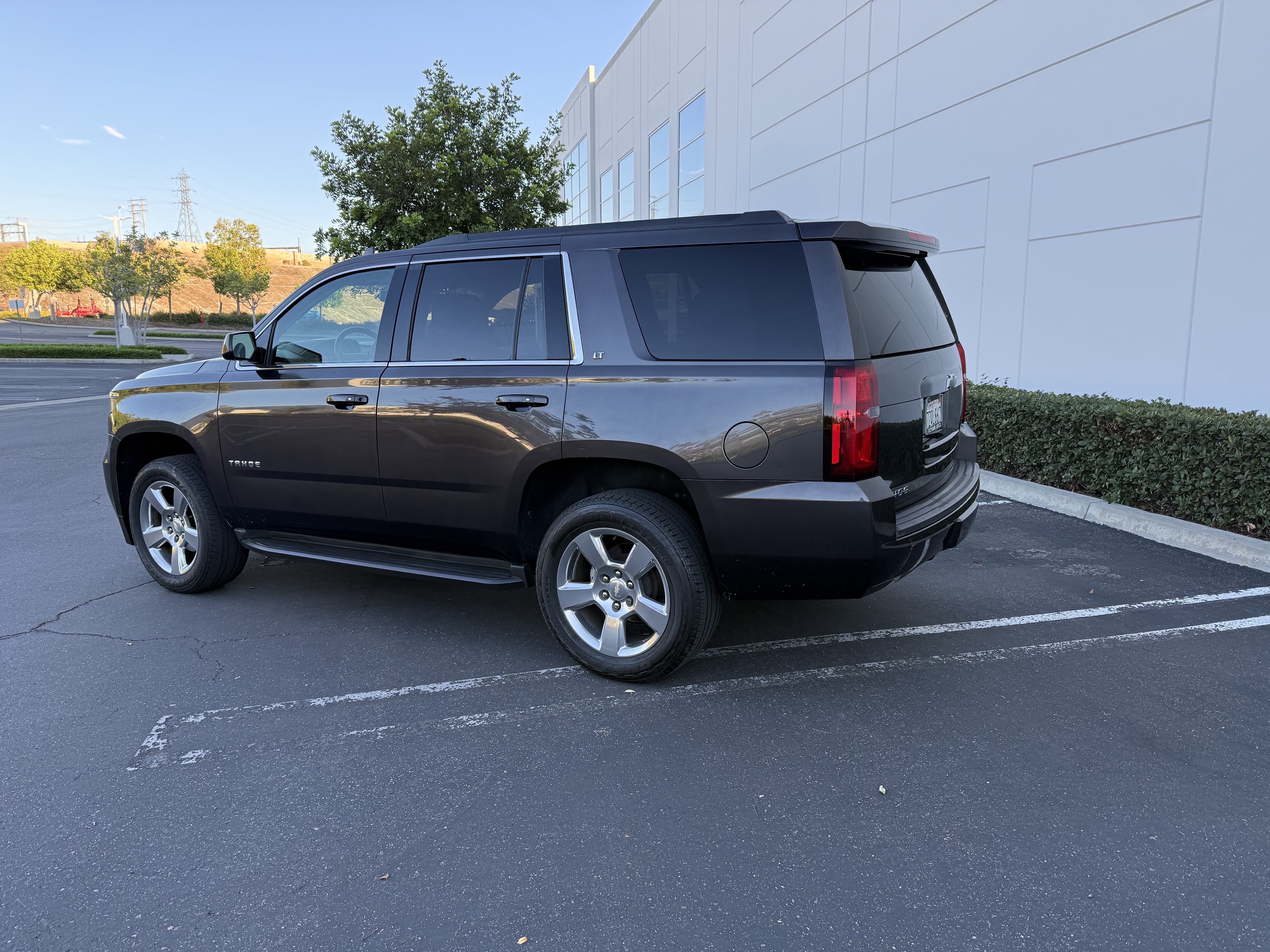 Used 2017 Chevrolet Tahoe LT w/ Luxury Package RWD image 8