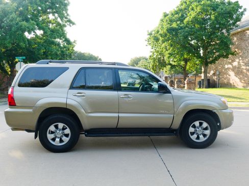 Used 2009 Toyota 4Runner Sport AWD/4WD image 4