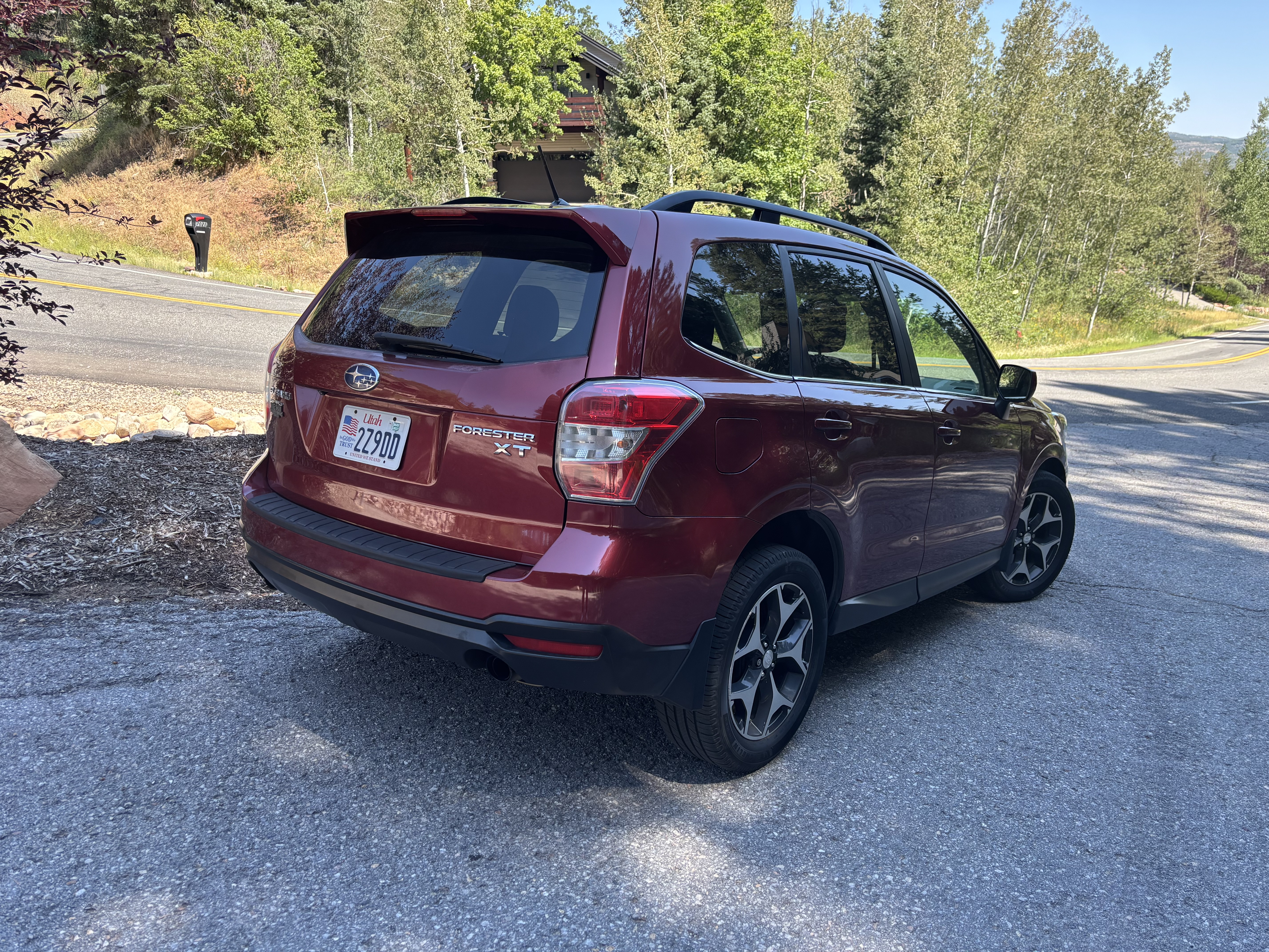 Used 2015 Subaru Forester 2.0XT Premium AWD/4WD image 2