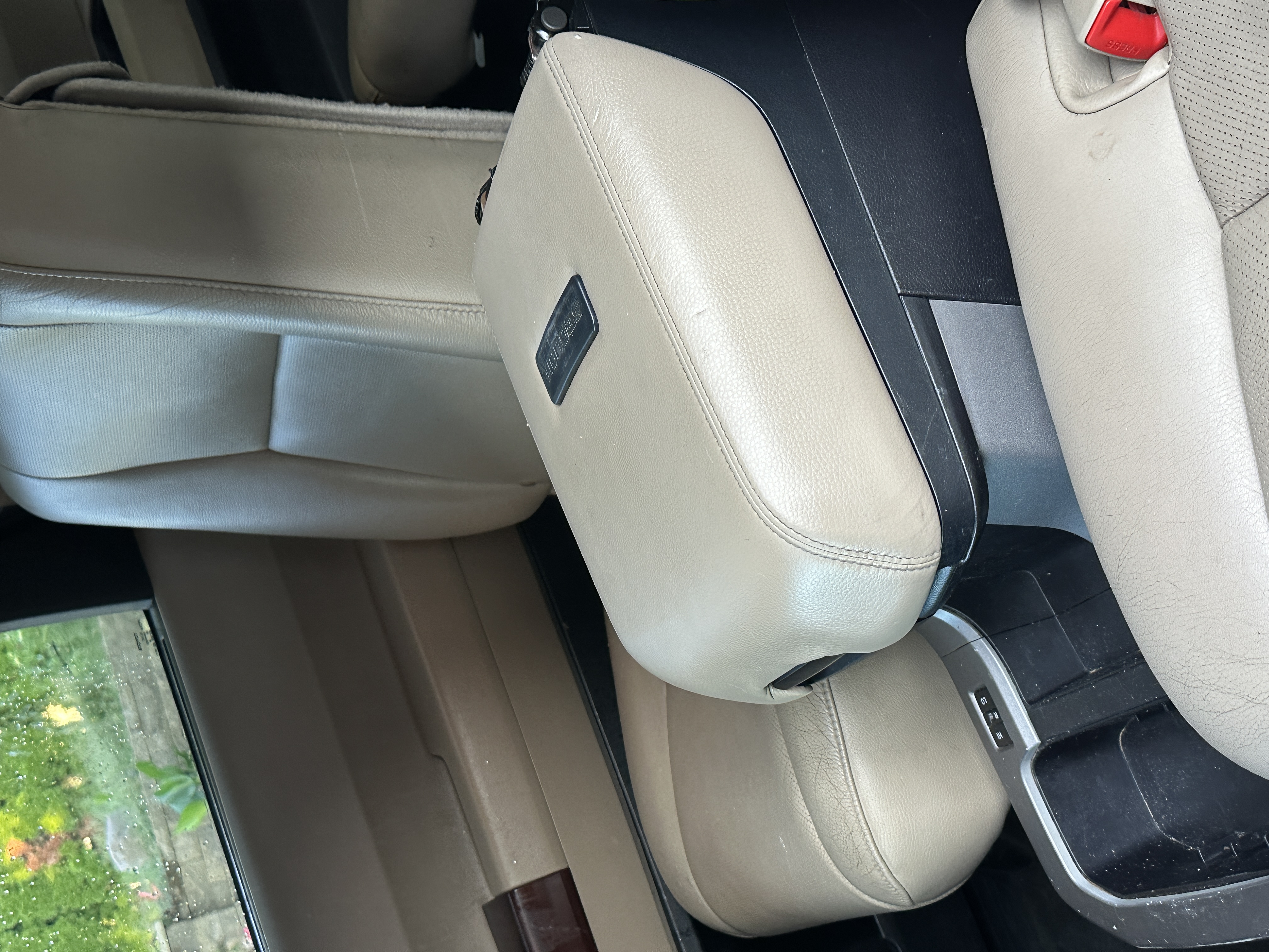 Used 2014 Toyota Sequoia Platinum AWD/4WD image 14