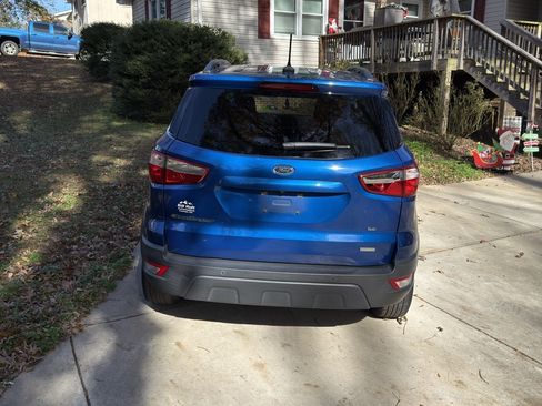 Used 2019 Ford EcoSport SE w/ SE Convenience Package image 4