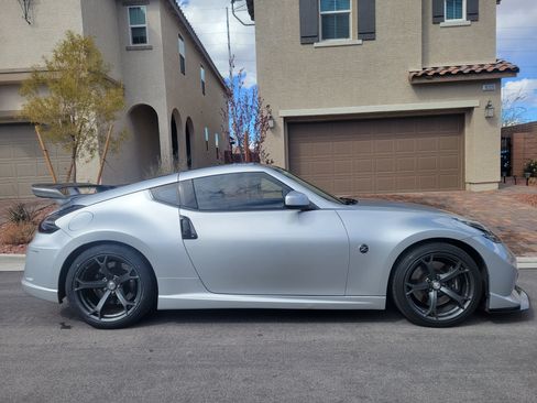 Used 2010 Nissan 370Z NISMO image 12