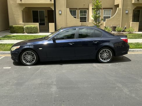 Used 2004 BMW 530i Sedan RWD image 1