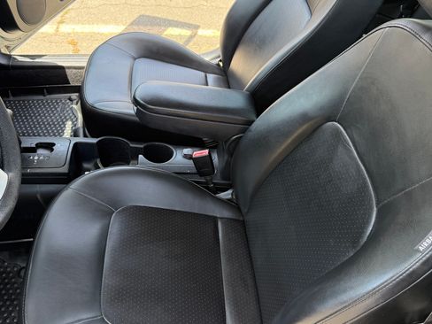Used 2008 Volkswagen Beetle S FWD image 10