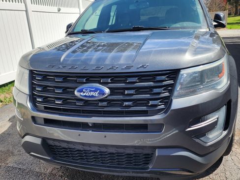 Used 2016 Ford Explorer Sport w/ Equipment Group 401A image 2