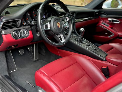 Used 2017 Porsche 911 Carrera 4S AWD/4WD image 15
