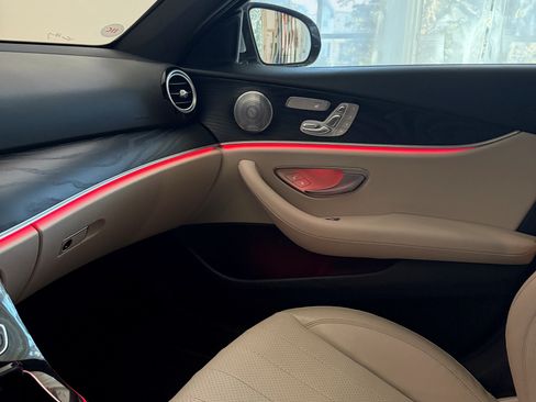 Used 2017 Mercedes-Benz E 400 4MATIC Wagon image 11