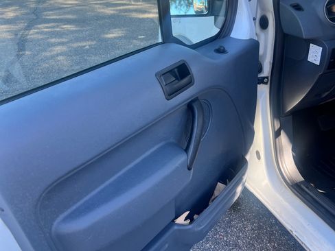 Used 2013 Ford Transit Connect XLT image 14