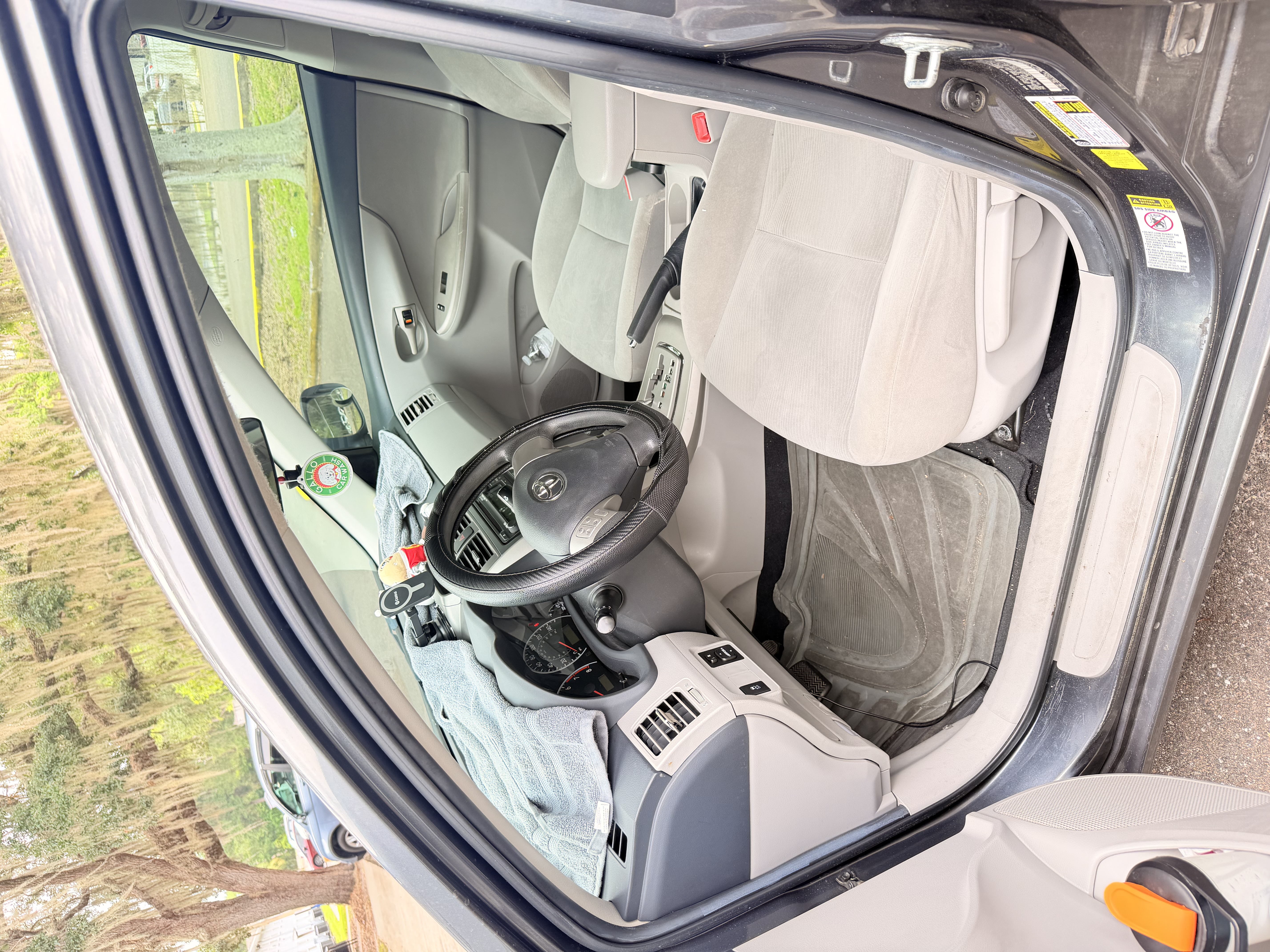 Used 2012 Toyota Corolla LE FWD image 13