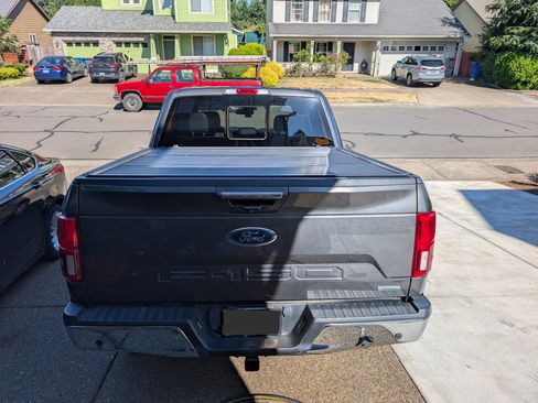 Used 2018 Ford F150 Lariat w/ Equipment Group 502A Luxury AWD/4WD image 5