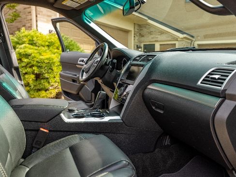 Used 2015 Ford Explorer Sport w/ Equipment Group 401A image 10