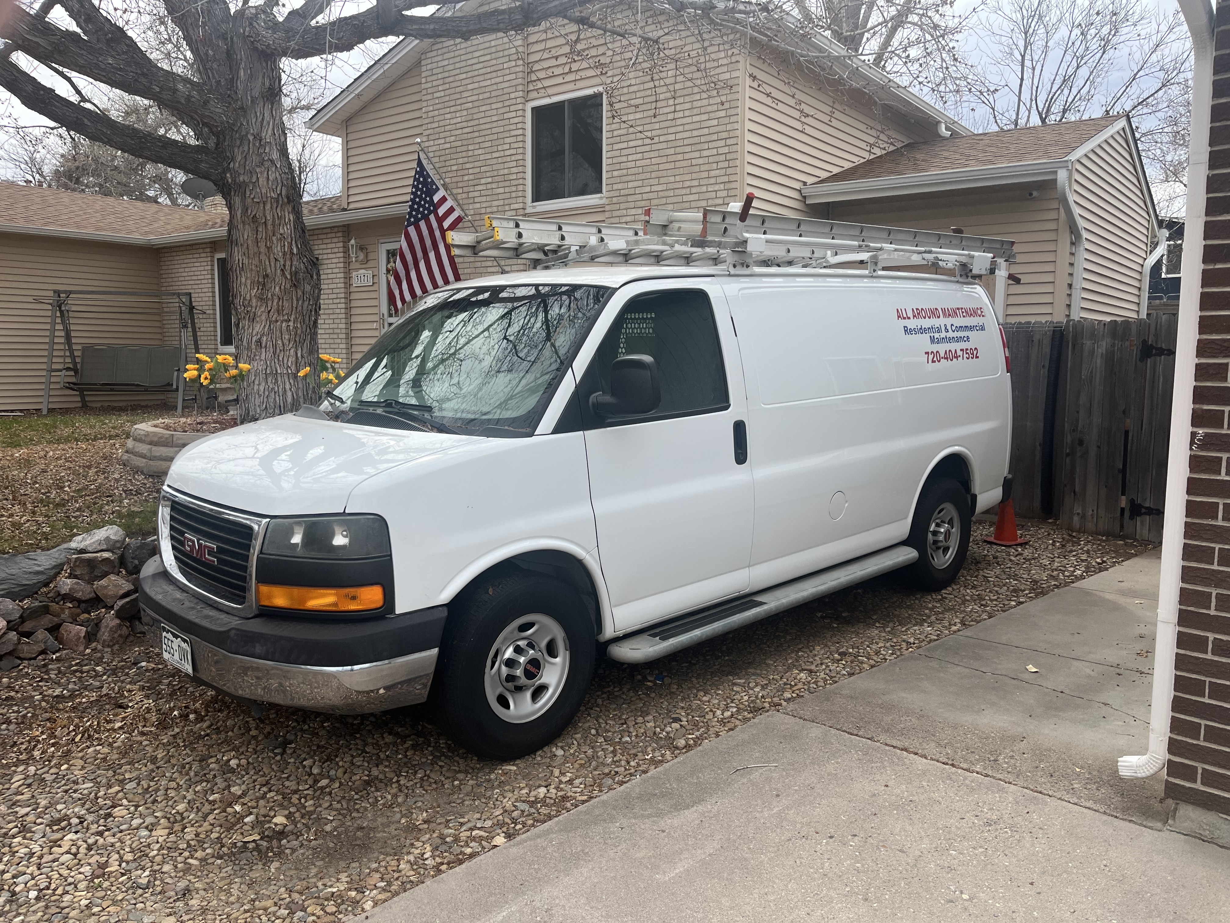 Used 2014 GMC Savana 2500 RWD image 2
