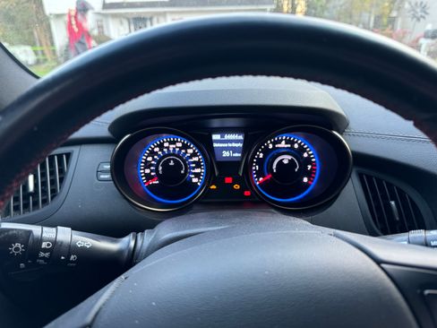 Used 2015 Hyundai Genesis 3.8 image 5