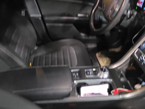 Used 2020 Ford Fusion SE image 12