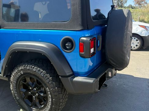 Used 2022 Jeep Wrangler Sport image 10