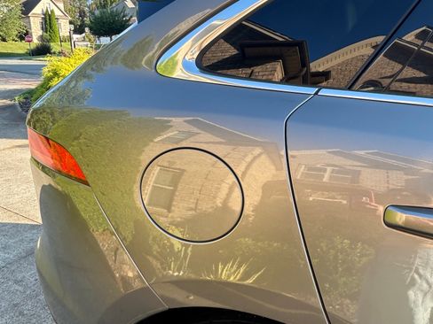 Used 2019 Jaguar F-PACE Prestige AWD/4WD image 5