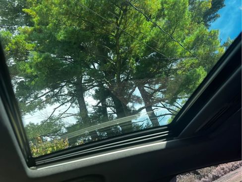 Used 2011 Mercedes-Benz C 300 Sedan image 15