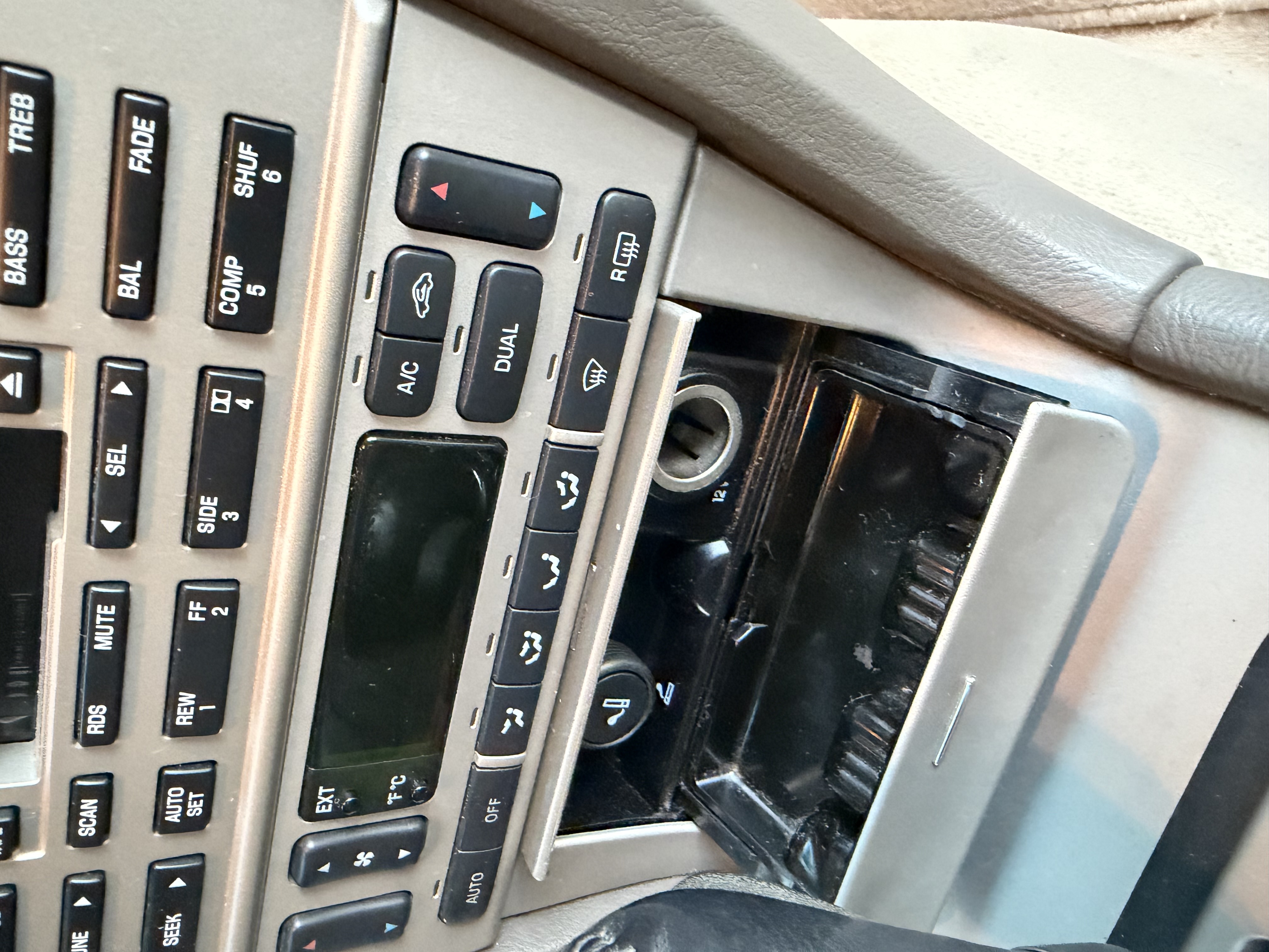 Used 2005 Lincoln LS RWD image 20